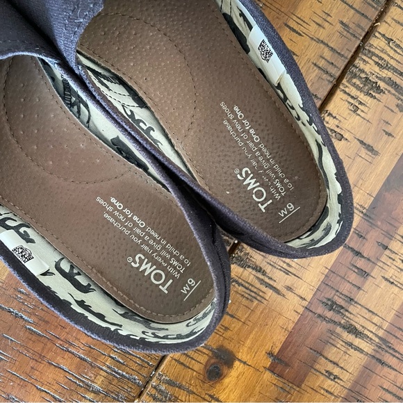 🎉HP🎉 Black Canvas TOMS - Picture 8 of 9